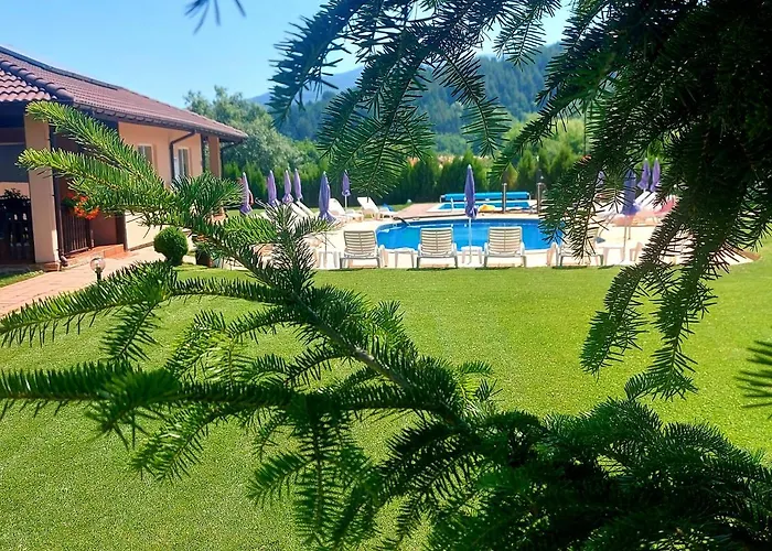 Holiday park вилен комплекс дарибел